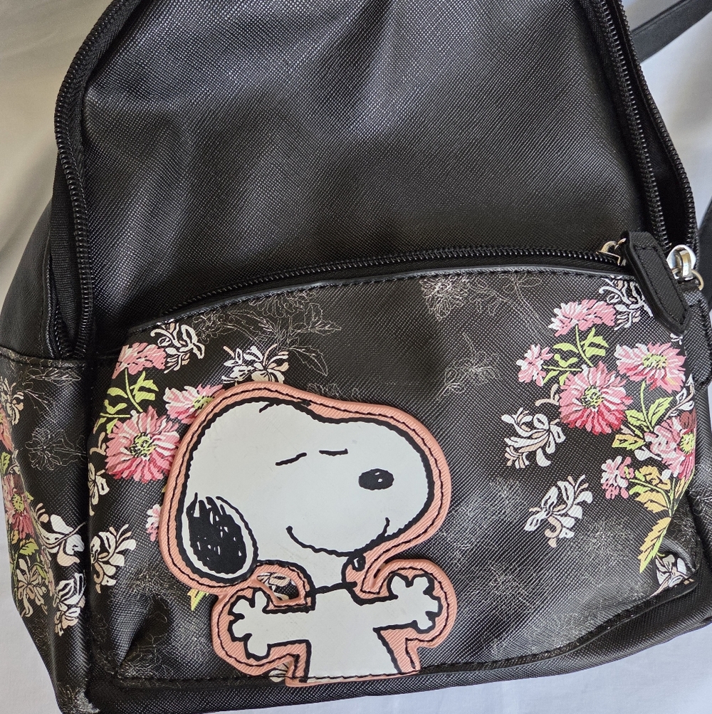 Concept One Peanuts Snoopy mini backpack
